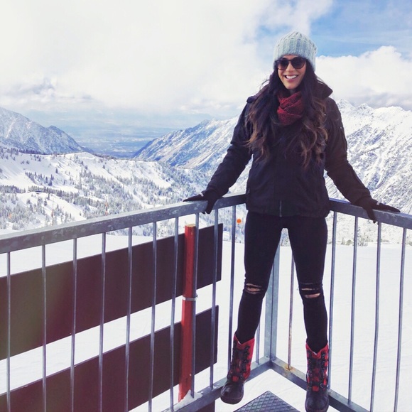 Meet your Posher, Margo - Picture 2 of 8